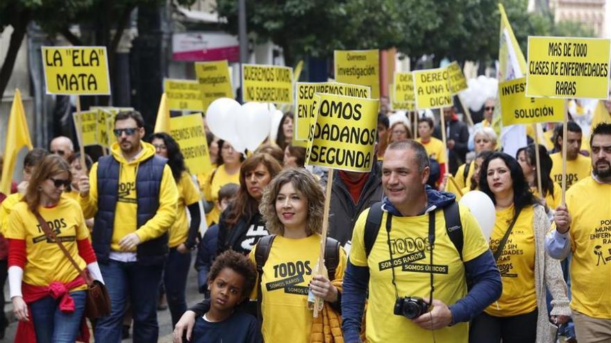 Un millar de personas reclaman en Córdoba soluciones para las enfermedades raras