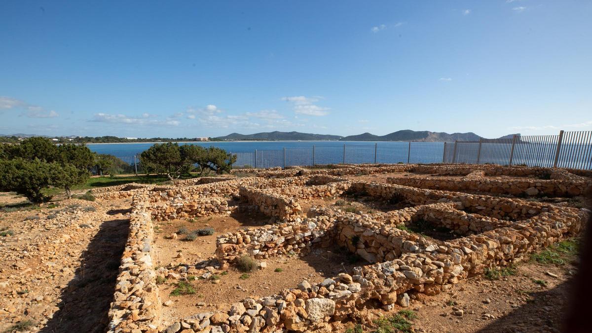 Sa Caleta settlement.