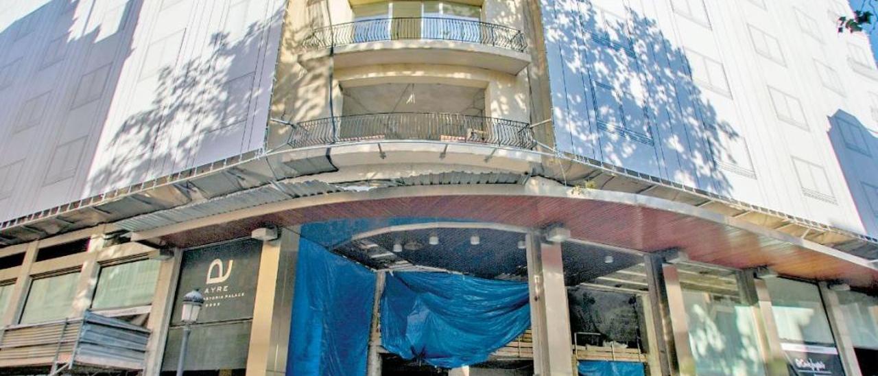 El ayuntamiento paraliza la reforma del histórico hotel Astoria Palace