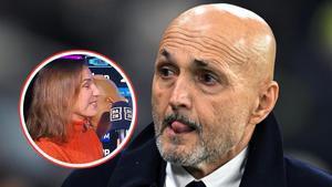 Luciano Spalletti besa a la reportera Federica Zille para expicar una jugada en el VAR.