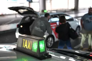 Taxistas de Elche denuncian sabotaje por el robo de un precinto por el que se enfrentan a multas de 2.000 euros