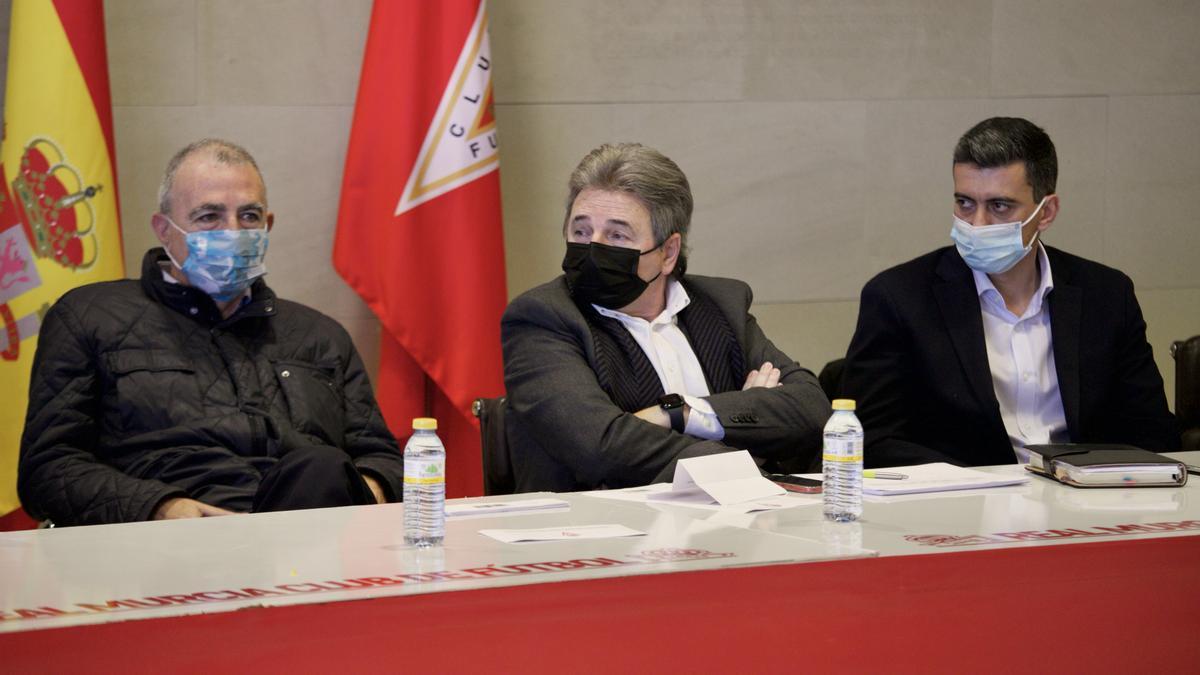 Agustín Ramos y Francisco Tornel en la última Junta de Accionistas del Real Murcia.