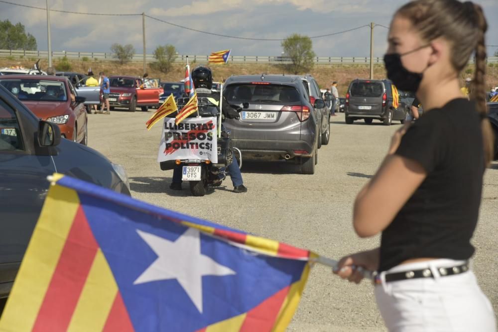 Tret de sortida de la rua cap a Lledoners amb més de 200 vehicles a l'aparcament de Menfis de Manresa