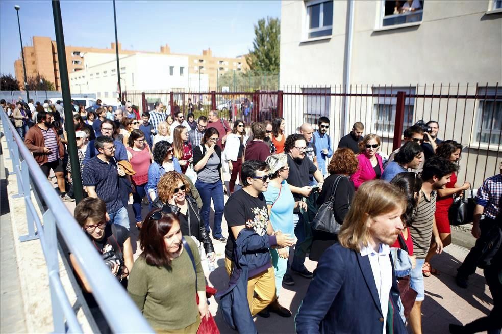 Concentración a las puertas del Siglo XXI por la asamblea de Podemos