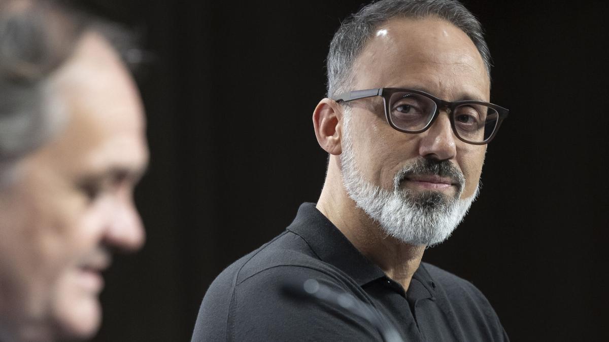 La Real Sociedad ha presentado este lunes a su nuevo entrenador, el estadounidense Pellegrino Matarazzo, quien llega al club donostiarra con el objetivo de enderezar el rumbo del equipo que, tras el empate ante el Levante, ha cerrado el 2025 con 35 puntos en 36 encuentros.