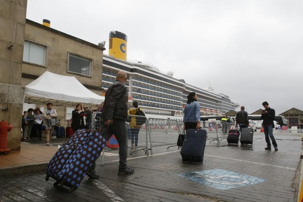 Cruceros en Vigo | Día frenético en el puerto de Vigo con su segundo mayor embarque desde 2009