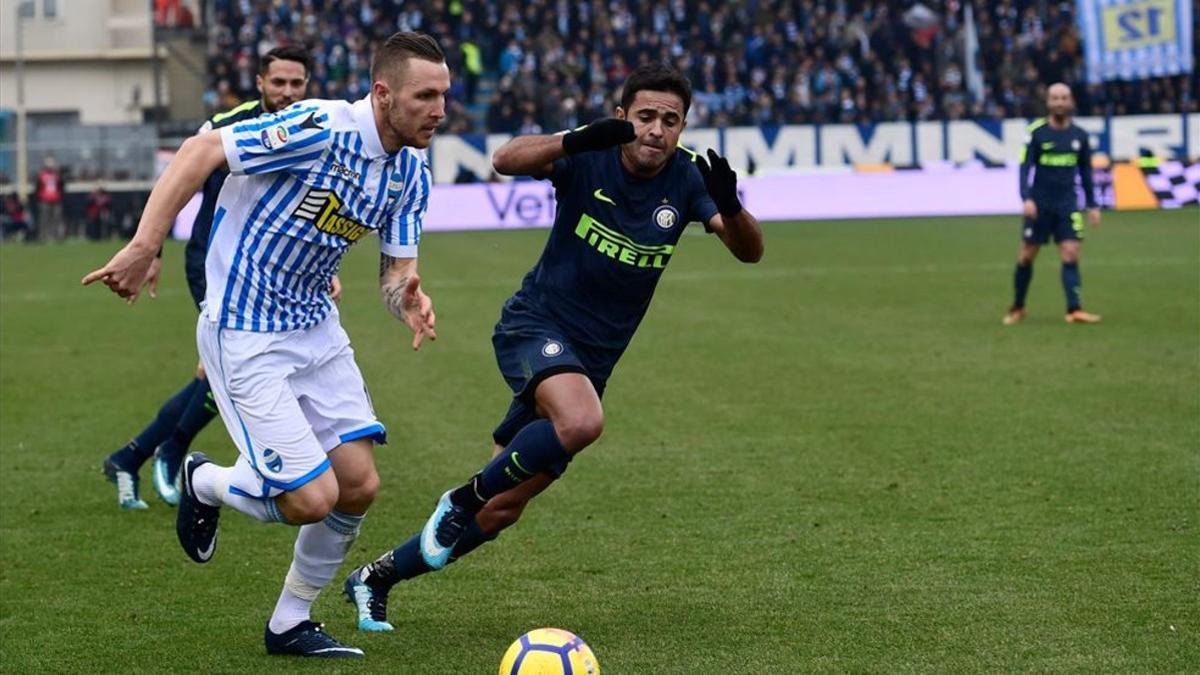 El Inter volvió a tropezar ante el SPAL en un pésimo encuentro