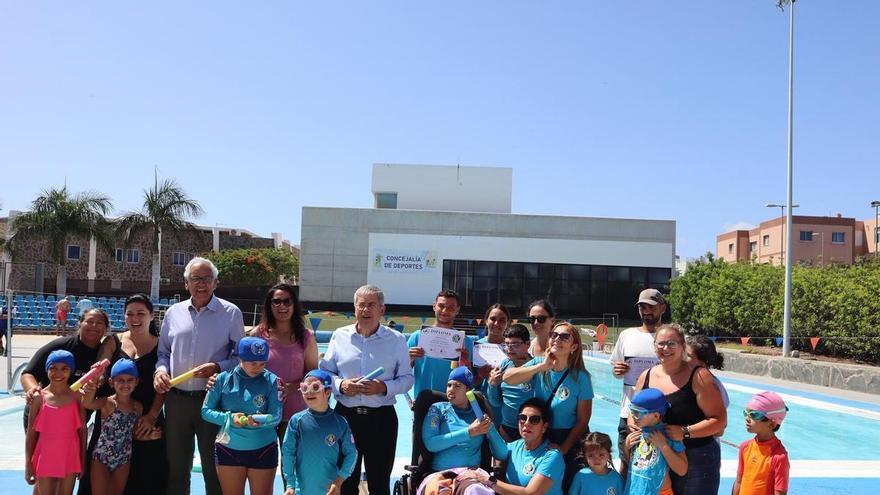 Las piscinas de San Bartolomé de Tirajana recuperan la natación adaptada para menores con diversidad funcional