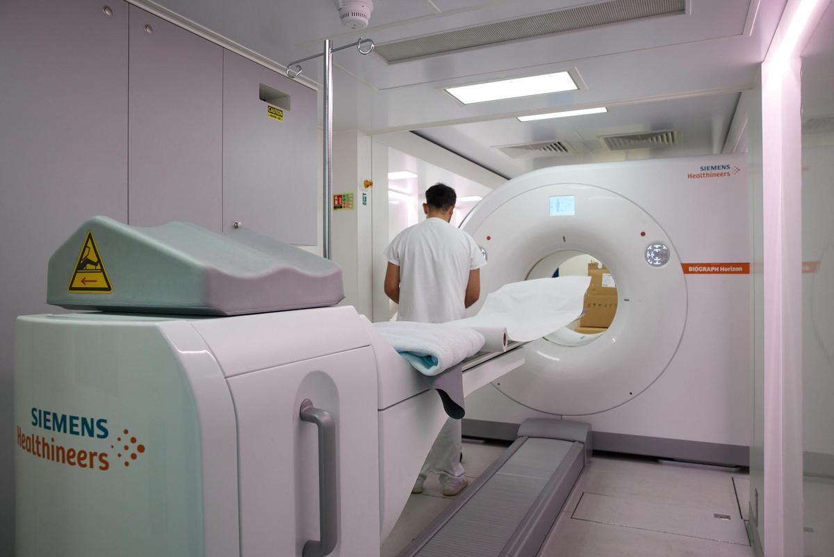 Interior del PET-Truck en el Hospital Clínic de Barcelona instalado dos veces por semana en Granollers
