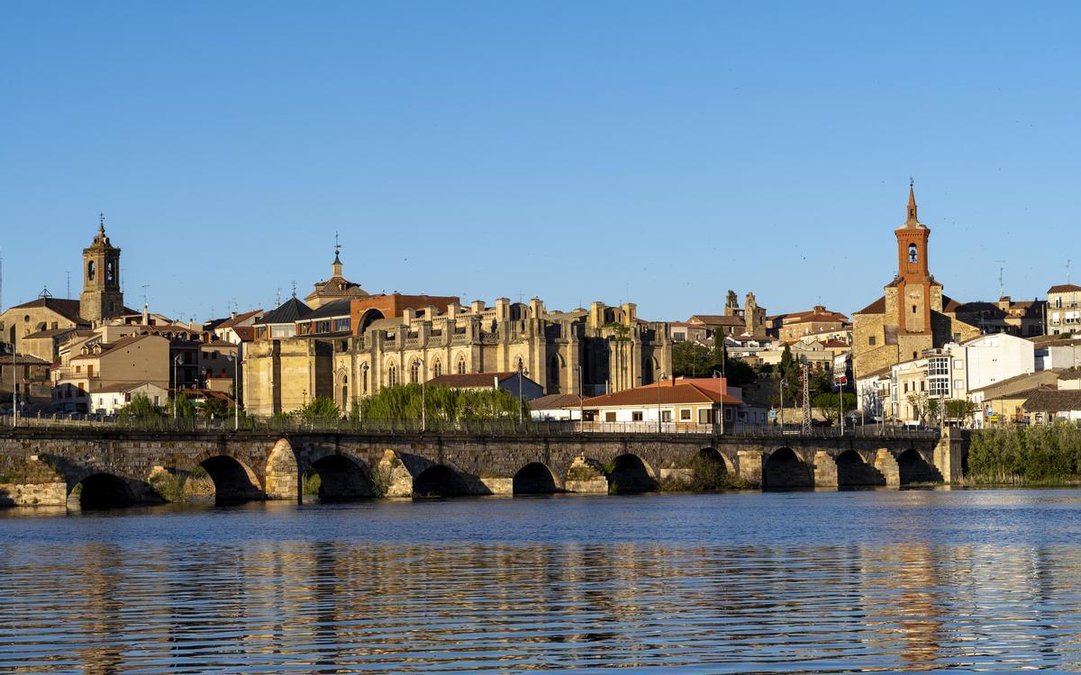 Panorámica del pueblo de Alba de Tormes de Salamanca
