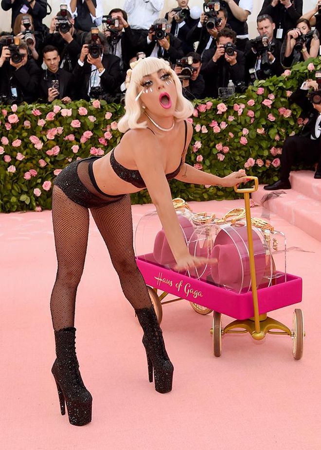 Gala Met 2019: Lady Gaga en lencería