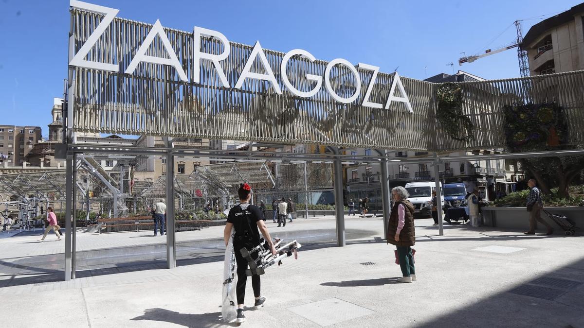 Inauguración de la renovada plaza Salamero de Zaragoza