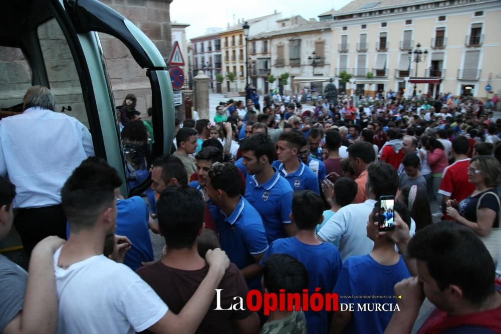 Recepción al Lorca por el ascenso