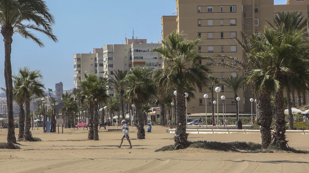 La playa de Urbanova