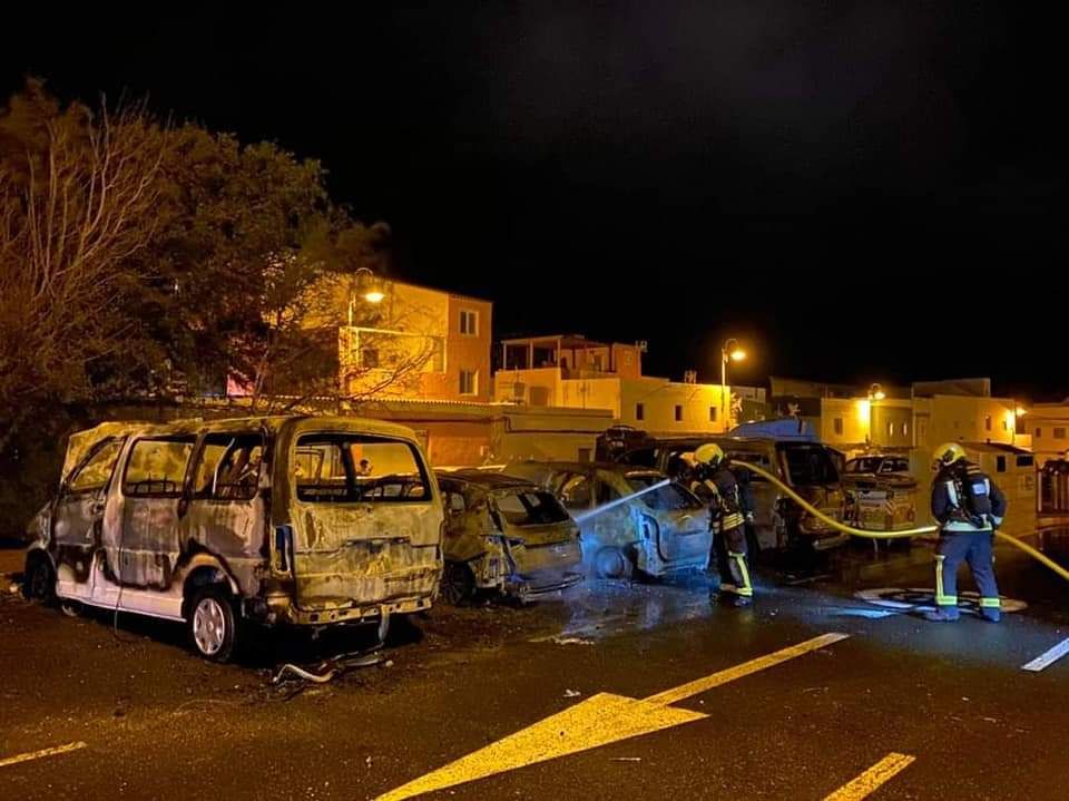 Incendio de coches en Pozo Izquierdo