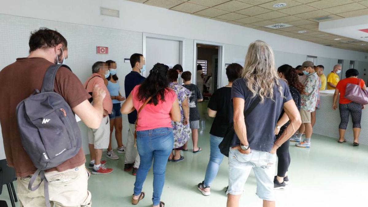 Imagen de archivo del Centro de Salud de Sant Antoni. | J.A.RIERA