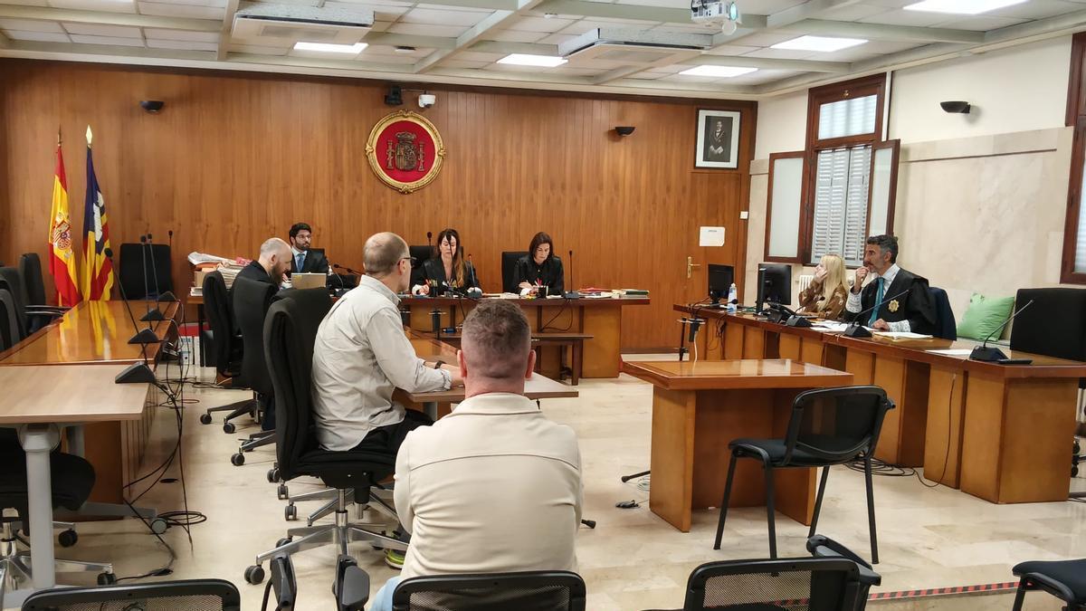 El acusado, ayer en el juicio.