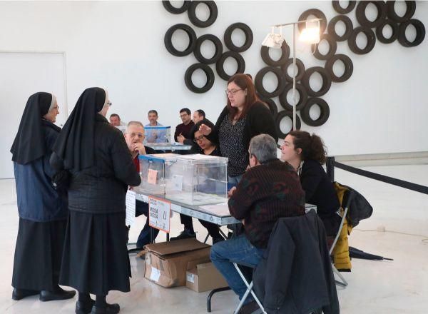 Las imágenes de la jornada electoral del 10N en Galicia. // Fotógrafos Faro de Vigo