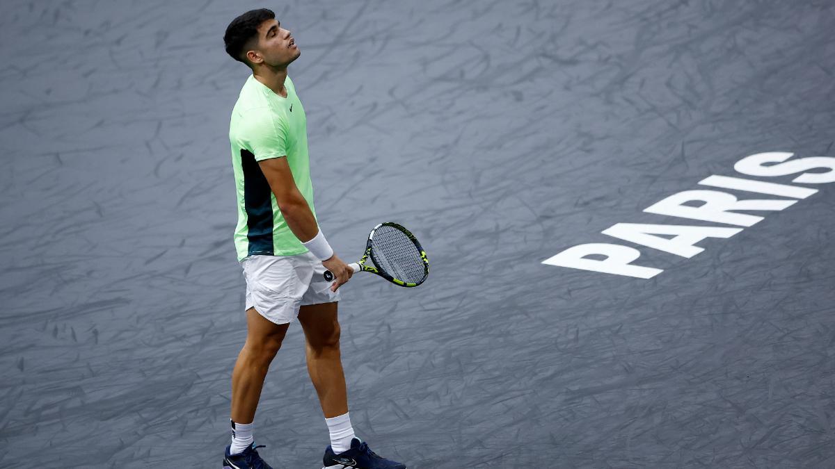 Alcaraz cae a las primeras de cambio en París - Bercy