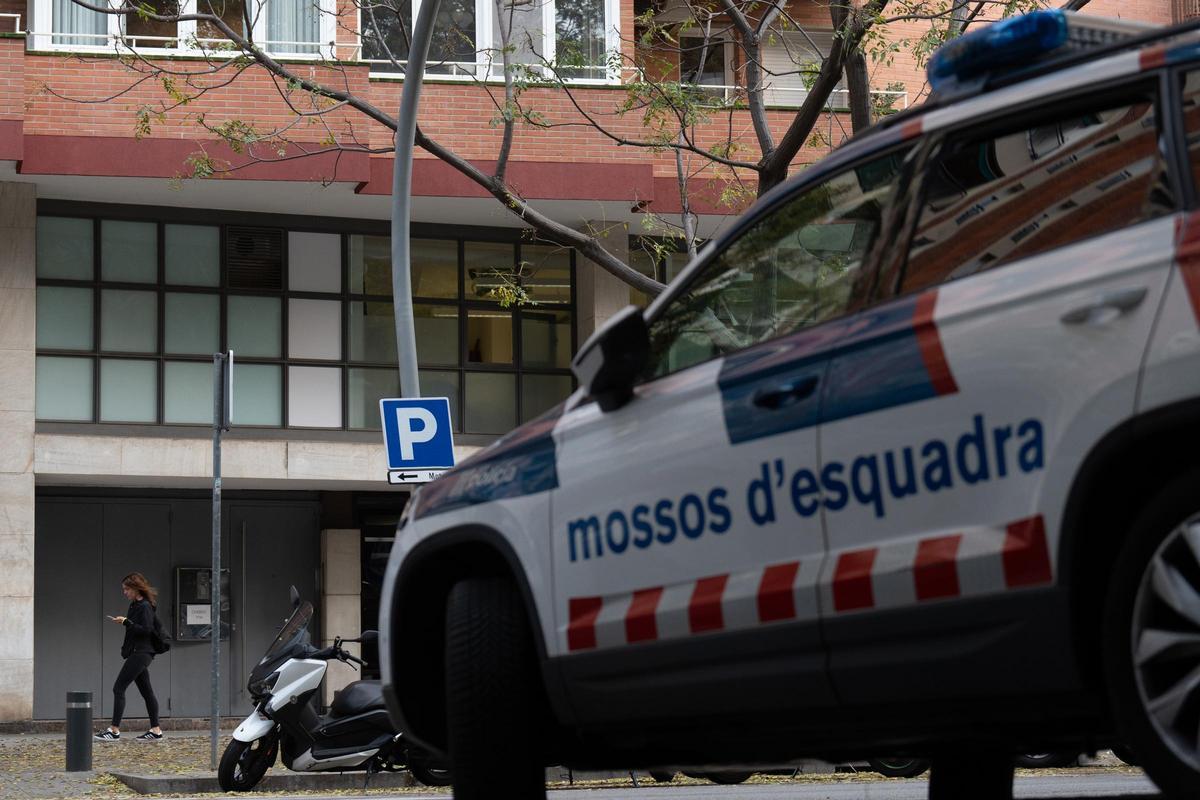 Un vehículo de los Mossos dEsquadra