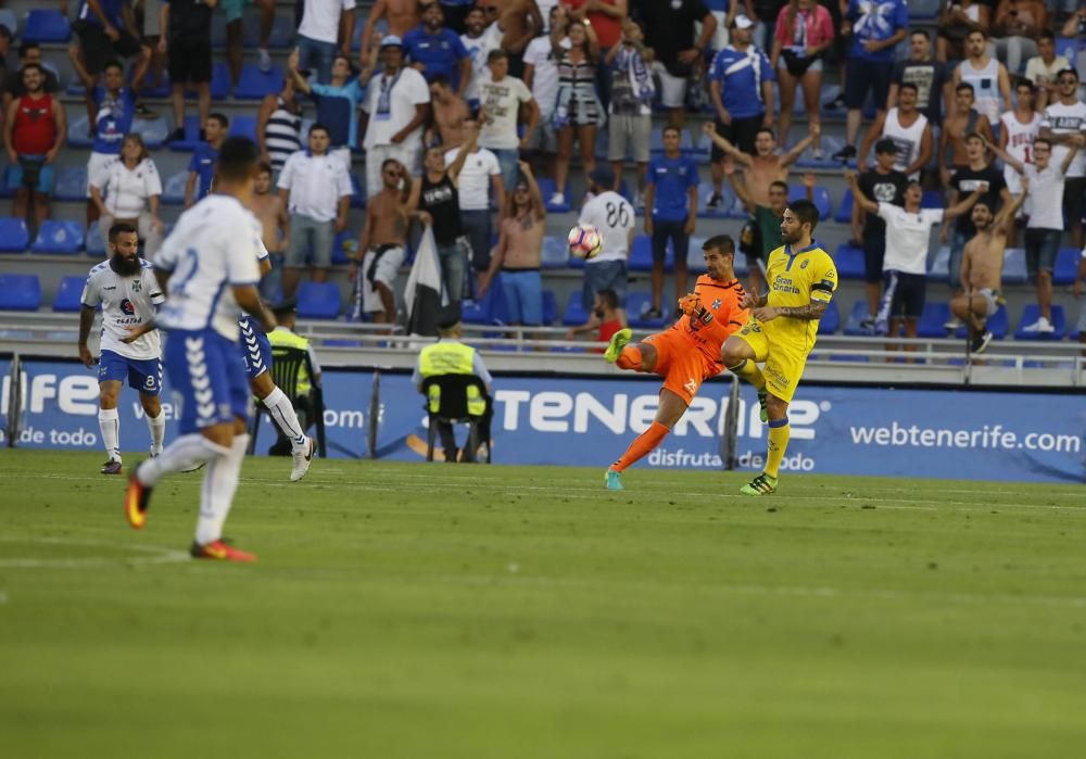 Delia Padrón Partido Copa Mahou entre el Tenerife y Las Palmas , Heliodoro Rodriguez Lopez