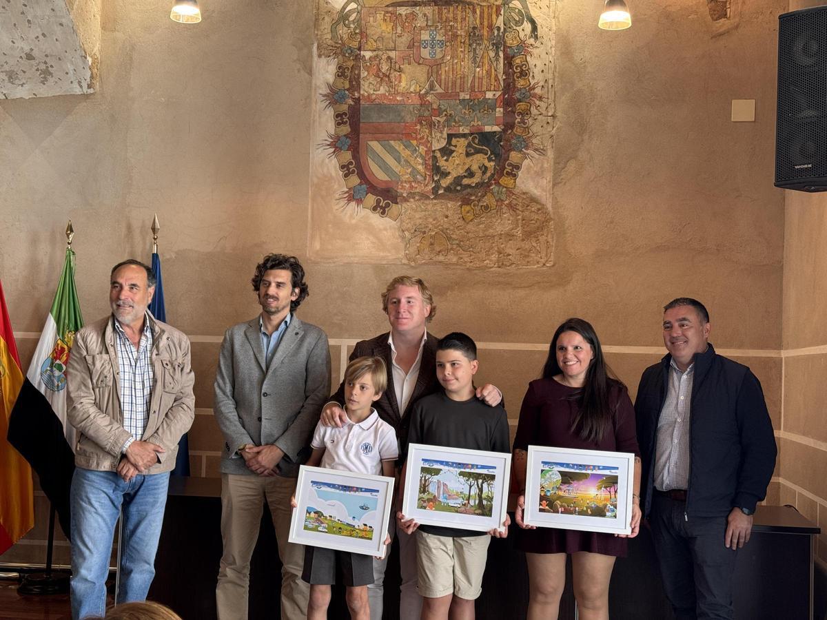 Premiados del XXII concurso junto a las autoridades