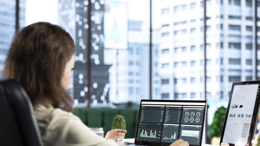 ¿ADE, informática o inteligencia artificial? Así es la nueva carrera para quienes quieren entender la empresa a través de los datos
