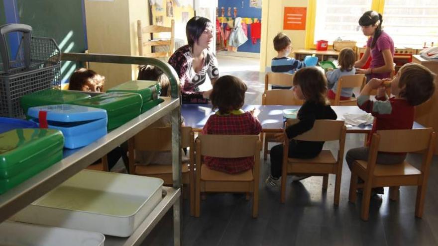 El PP critica el &quot;caos&quot; en las guarderías ante el retraso del bono infantil