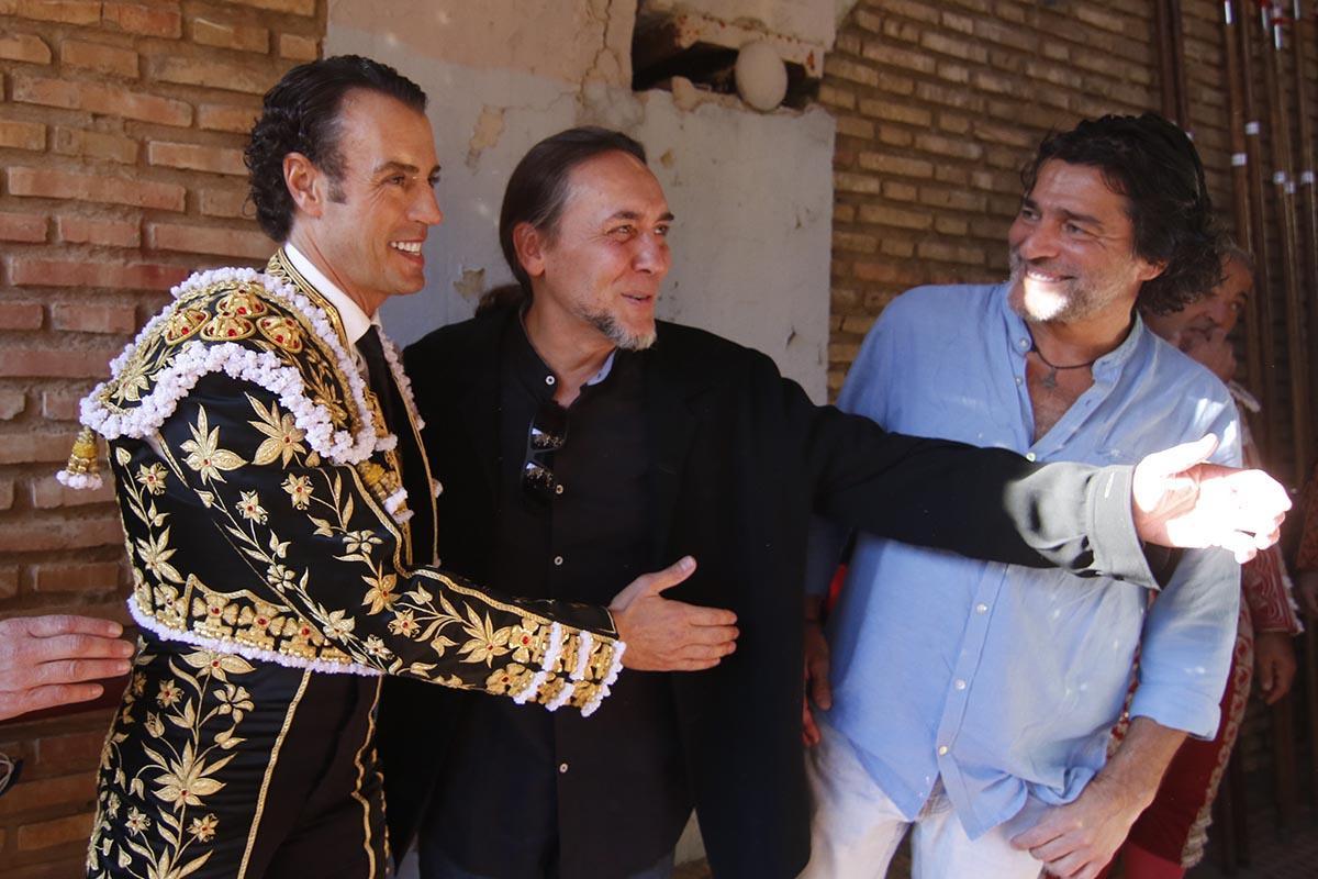 Finito y Lagartijo salen a hombros en Los califas