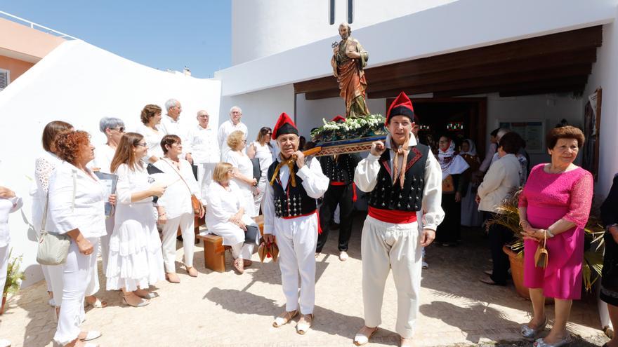 Fiestas patronales en Ibiza: Un baptisterio en toda regla para Puig d’en Valls
