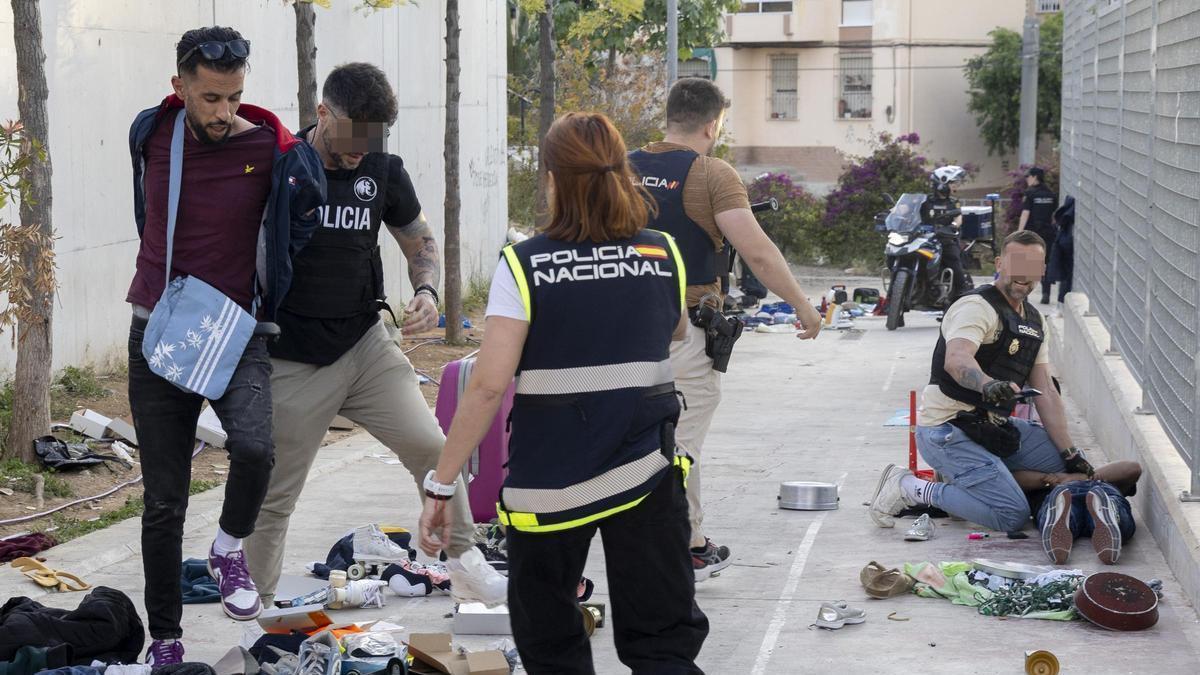 Amplio operativo policial en la Zona Norte de Alicante