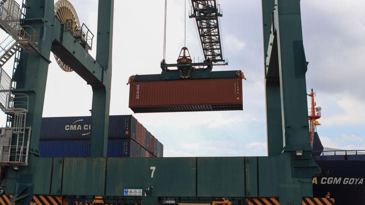 Terminal de contenedores del Puerto de Cartagena. | LOYOLA PÉREZ DE VILLEGAS