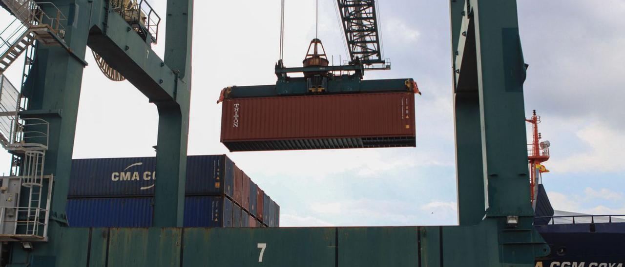 Terminal de contenedores del Puerto de Cartagena. | LOYOLA PÉREZ DE VILLEGAS