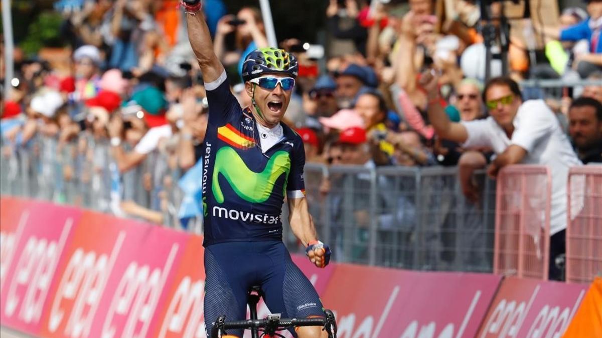 Alejandro Valverde celebra su victoria en Andalo, en el Trentino, en el Giro
