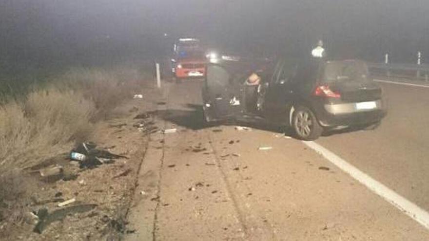 Dos fallecidos al chocar dos turismos en Torres Torres