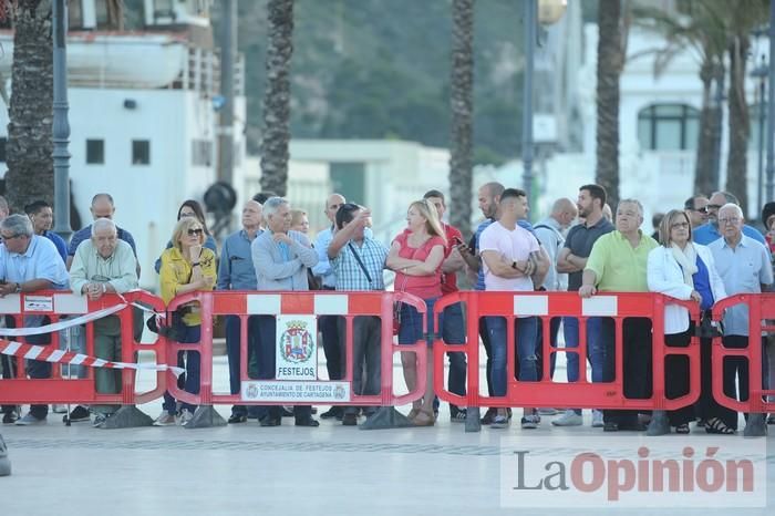 Arriado Solemne de Bandera en el puerto de Cartagena