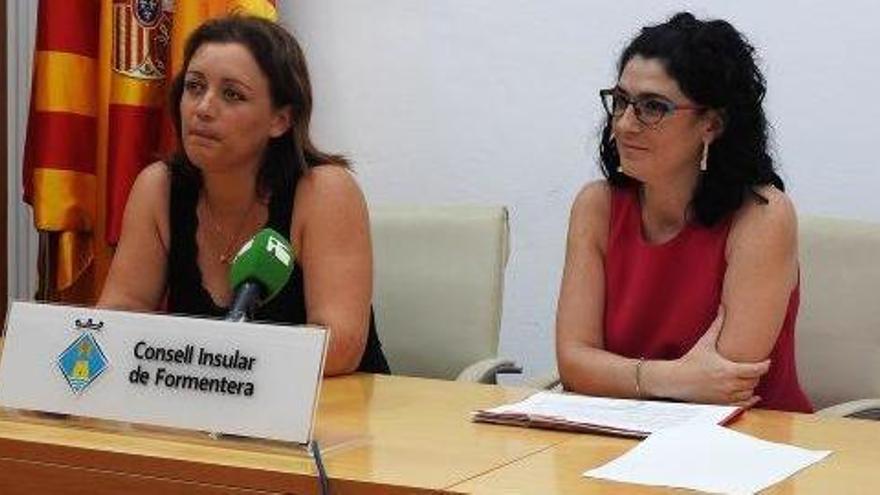 Alejandra Ferrer e Isabel Castro, durante la presentación del Plan.