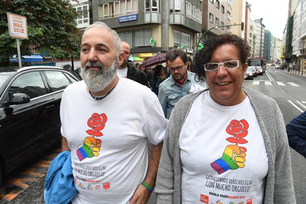 Banderas arcoiris engalanan A Coruña