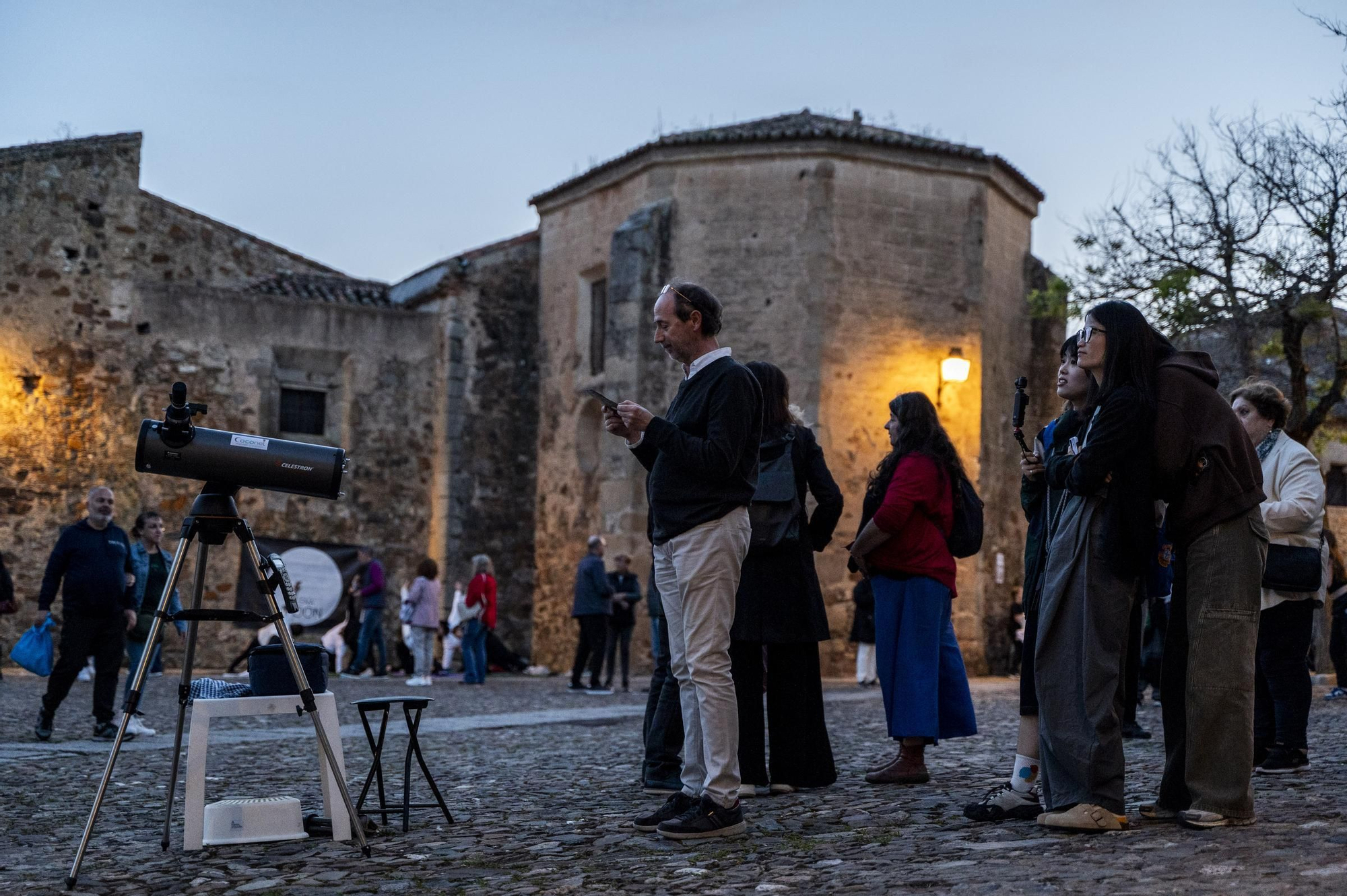 Cáceres festeja la luna llena de mayo