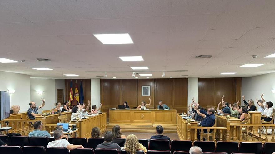 El pleno de Quart de Poblet aprueba condenar el vandalismo racista contra el mural propalestina