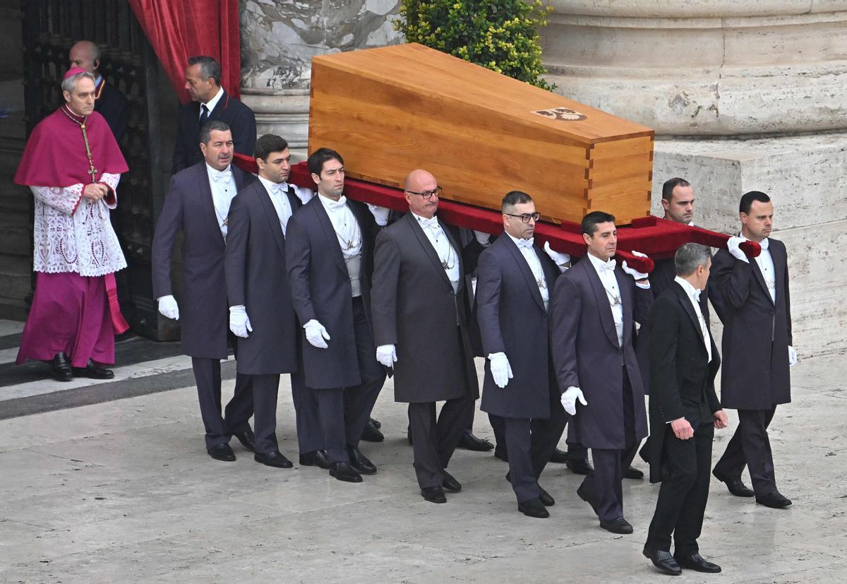 Georg Gänswein, el secretario del Papa Benedicto XVI en el funeral