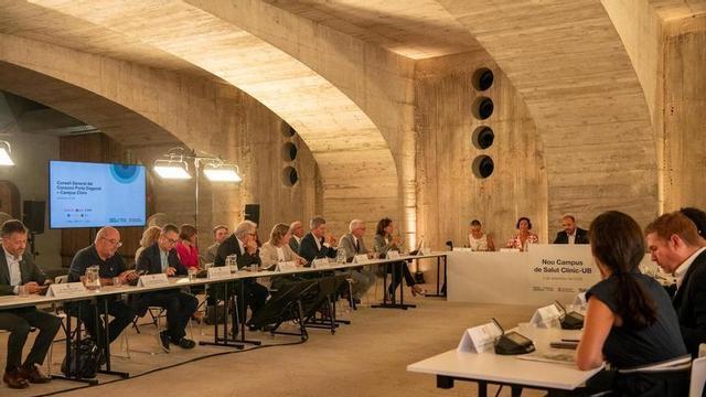 Reunió del Consorci del Campus Clínnic a l’Espai Corberó d’Esplugues de Llobregat.