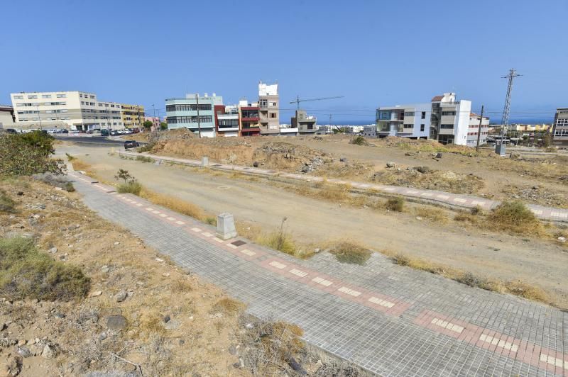 Zona de Arauz a medio urbanizar y abandonada