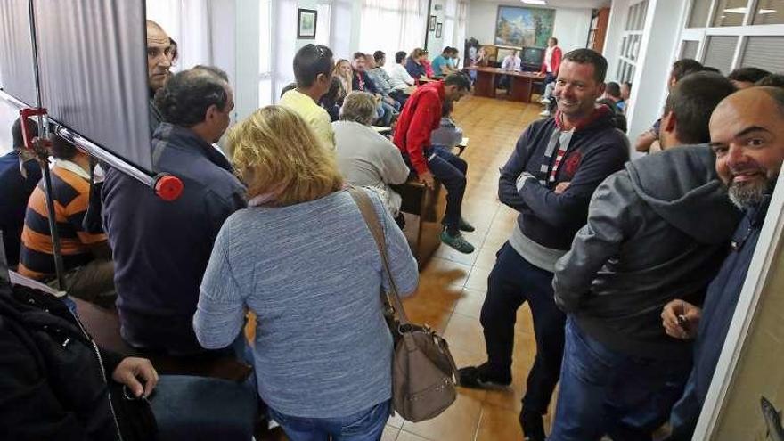 La reunión de ayer en el aula de la Cofradía. // Marta G. Brea