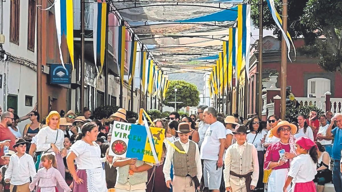La romería chica de La Aldea a la que asistieron 400 escolares del municipio.