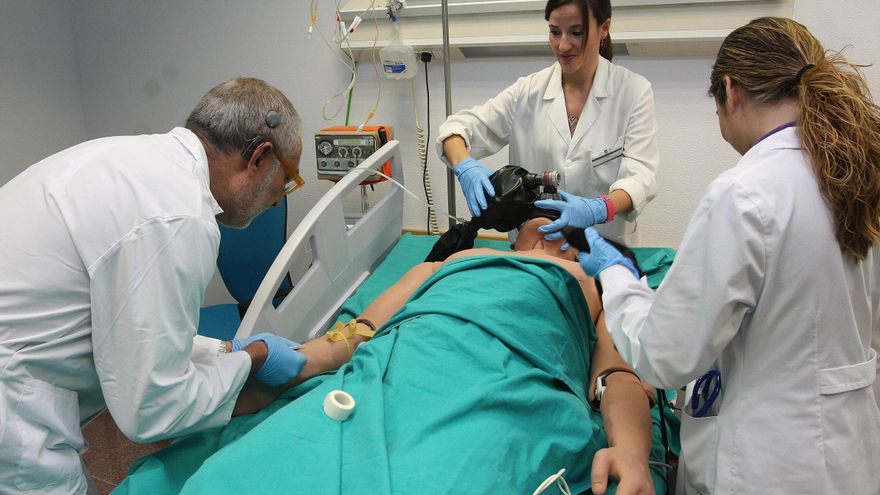 Enfermería de la UMH recibe el visto bueno del Gobierno y las preinscripciones se disparan un 45 %