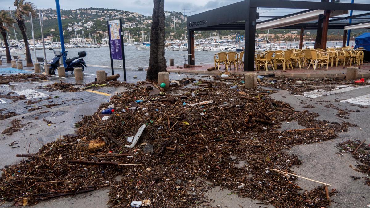 La borrasca Bella provoca grandes destrozos en el Port d'Andratx