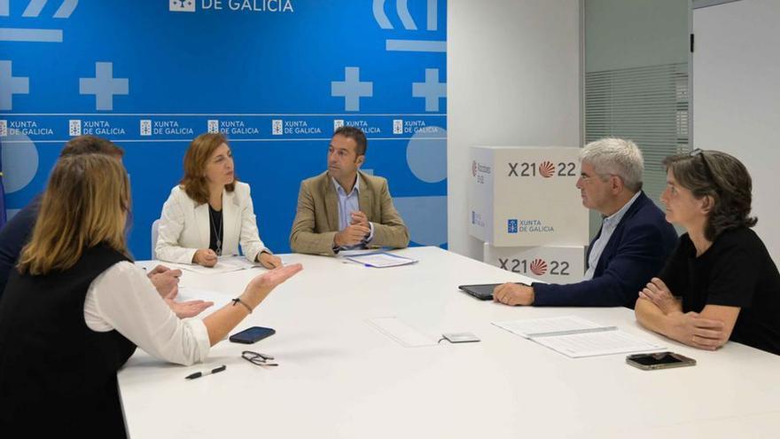 Reunión, ayer, del Observatorio do Litoral de Galicia. | // FDV