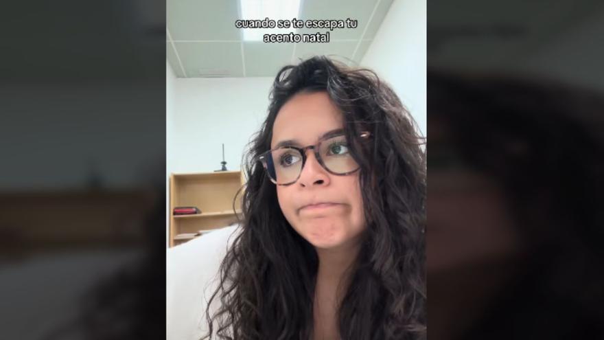 Revela los comentarios que recibe cuando se le escapa el acento de Murcia en España: &quot;Tu acento natal&quot;