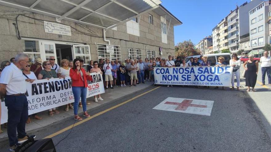 Los centros de salud tienen 12 bajas por vacaciones y Moaña se reúne con el Sergas por las urgencias